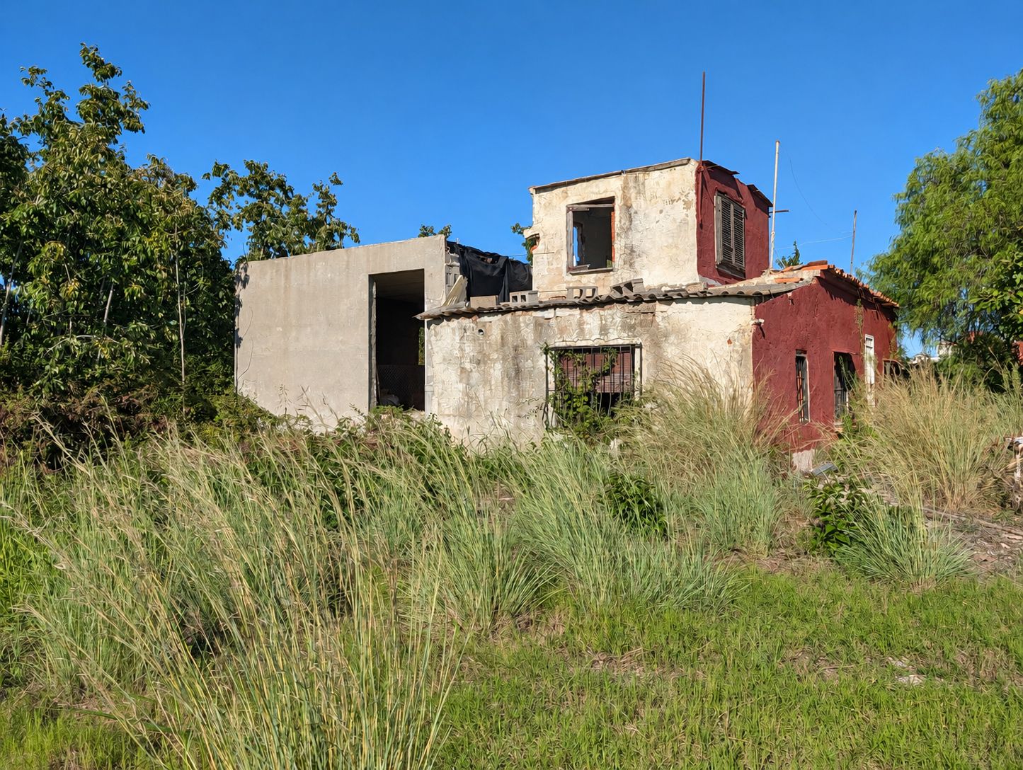 House to renovate in El Verger, 900 metres from the beach