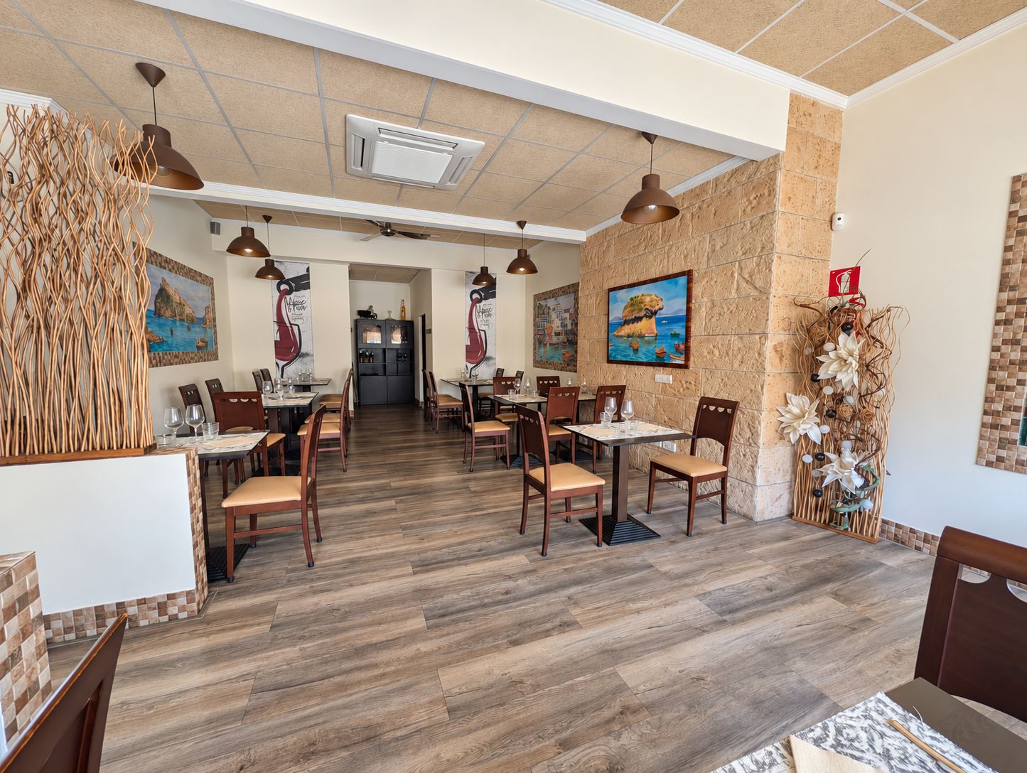Restaurant business for sale in Moraira: equipped Italian pizzeria